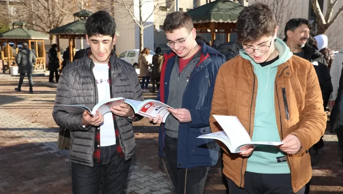 Elazığ Belediyesi'nin Eğitim Destekleri Devam Ediyor!