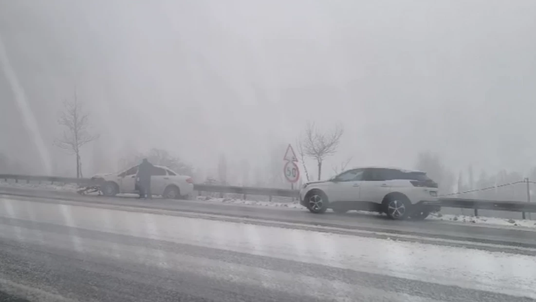 Elazığ’da Kar Yağışı ve Buzlanma Kazalara Neden Oldu