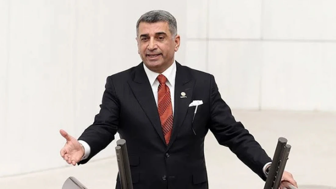 Gürsel Erol: Bu Ülkenin Tek Bir Adı Var; O Da Türkiye Cumhuriyeti!