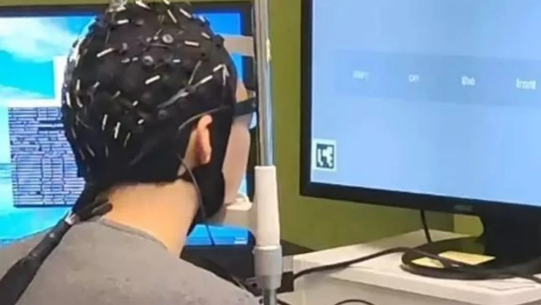 Yapay Zeka Yardımıyla İnsanların Düşüncelerini Metne Döken Kask Tanıtıldı