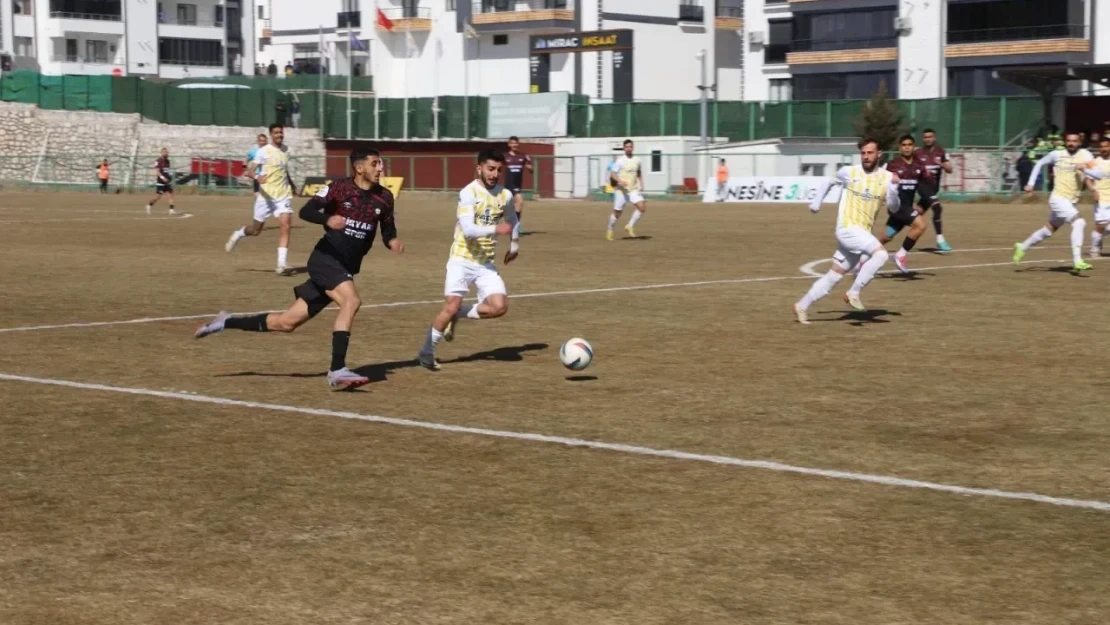 23 Elazığ FK, Eskişehir'de 3 Puan Avında