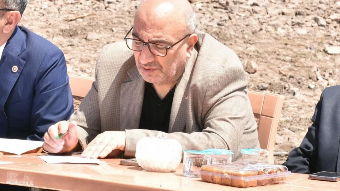 Ak Kadro Kıraç Köyü'nde Çiftçilerle Buluştu