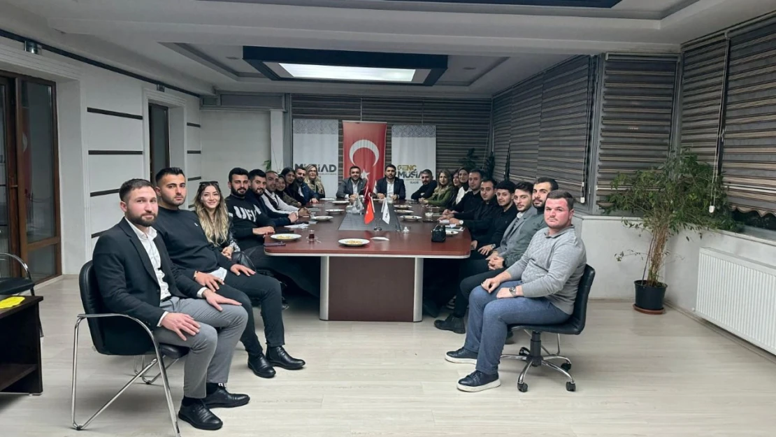 Ak Parti Gençlik Genç MÜSİAD'ı Ziyaret Etti