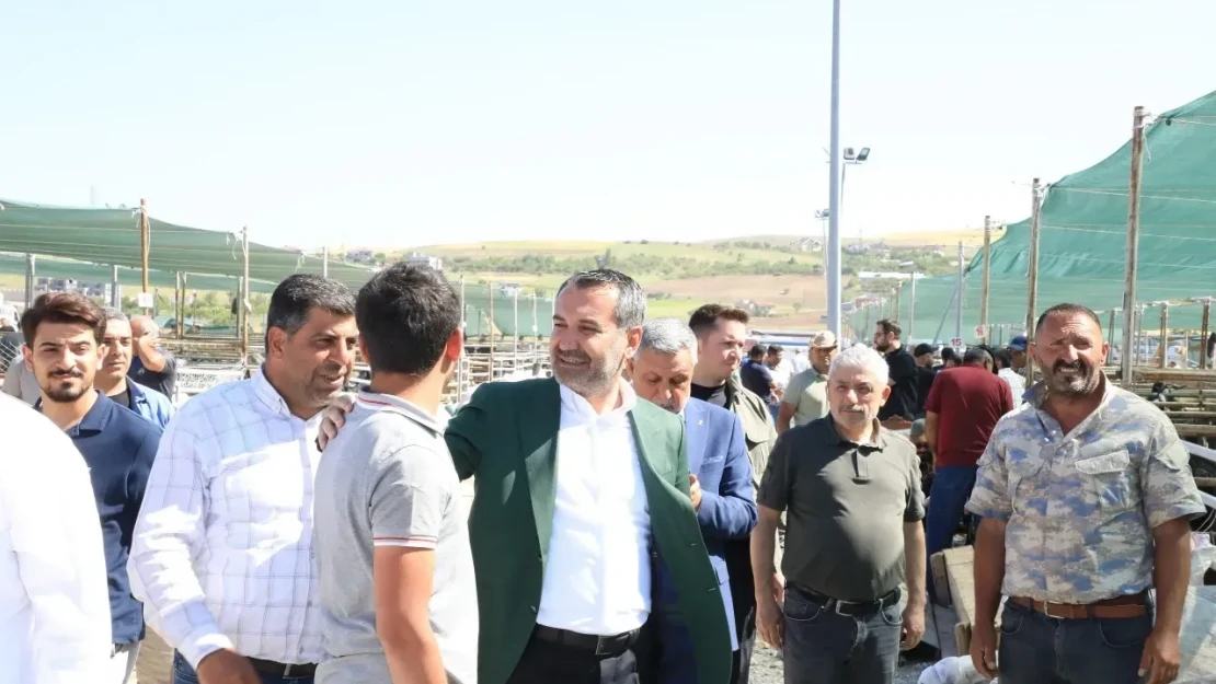 Başkan Şerifoğulları, Arife Günü Anlamlı Ziyaretler Gerçekleştirdi