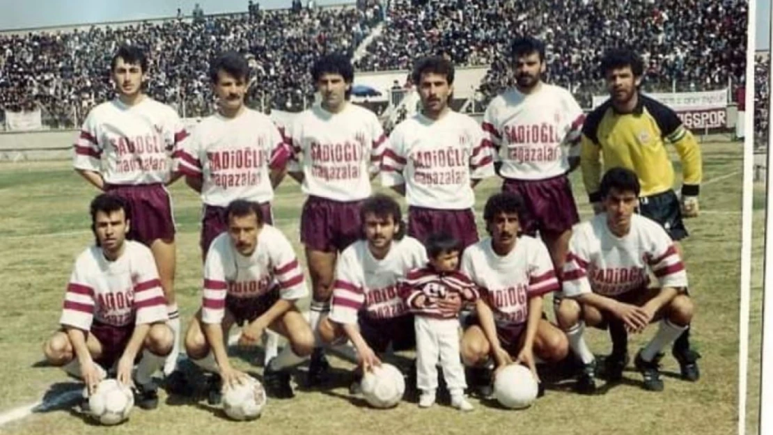 Bordo-Beyazlı Nostalji Yıl 1989-1990