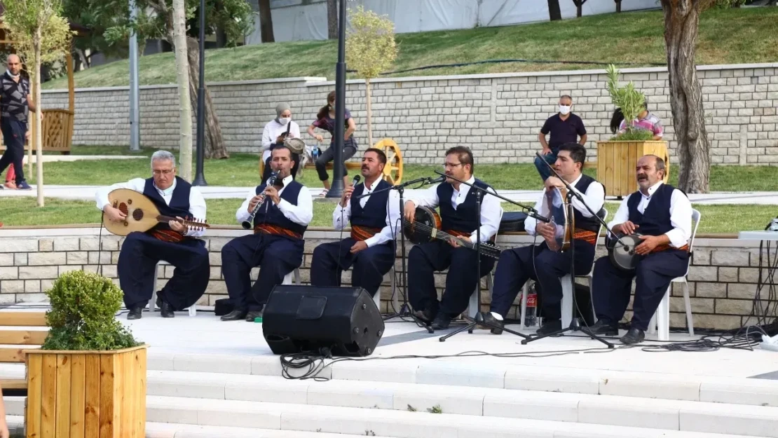 Elazığ Belediyesi'nden Harput'ta Kürsübaşı