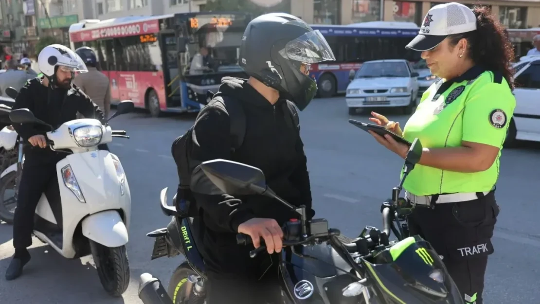 Elazığ'da Motosikletlerde Şok Denetim