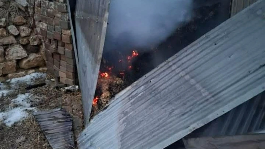 Elazığ'da Samanlık Yangını