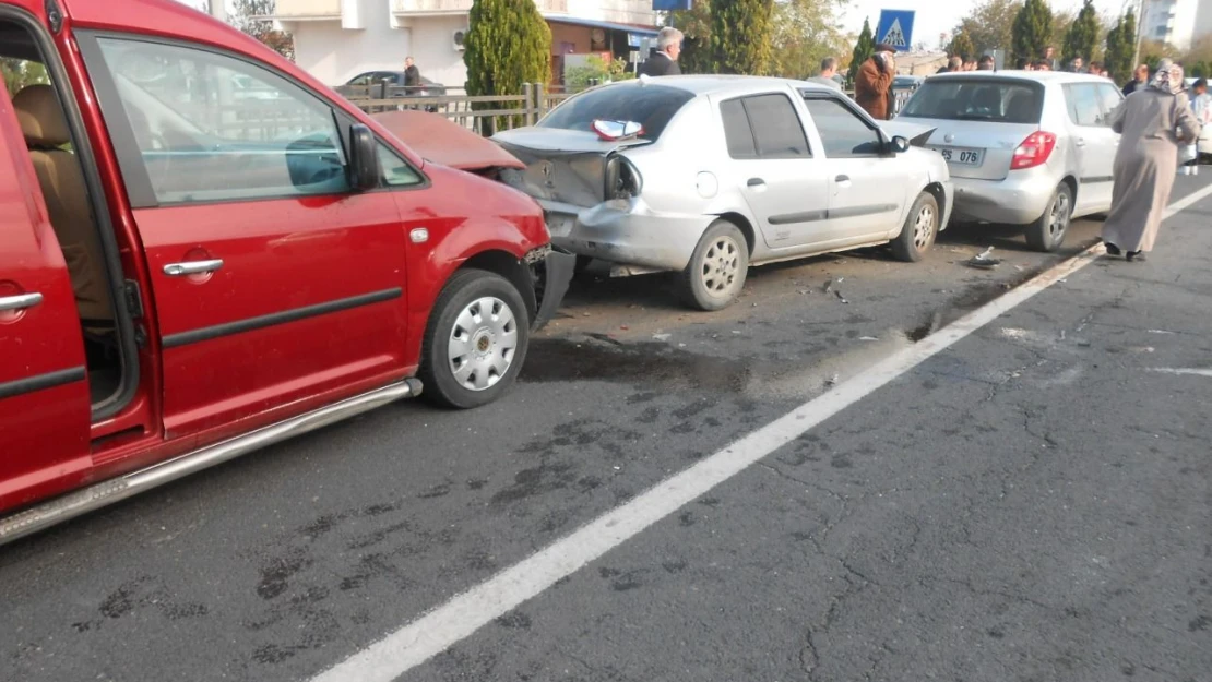 Elazığ'da Zincirleme Kaza