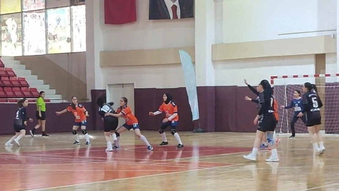 Elazığ Gençlik Spor Kulübü Hentbol Takımı Play Off'u Garantiledi