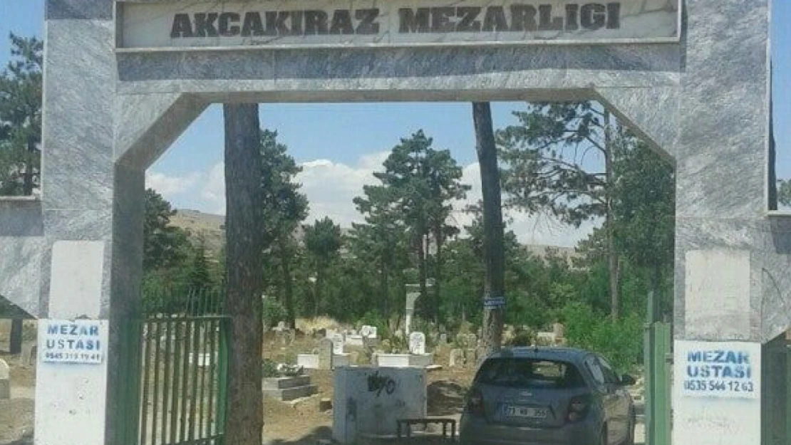 Elazığ Mezarlığına Saygısızlık