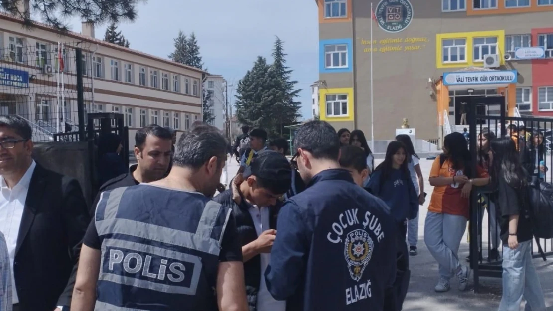 Elazığ Polisinden Okul Önü Uygulaması