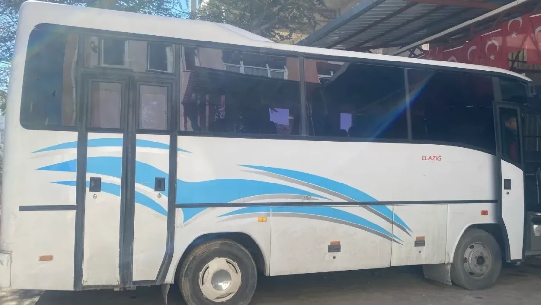 Elazığlı İş İnsanı, Baskil Belediyesi'ne Otobüs Hibe Etti
