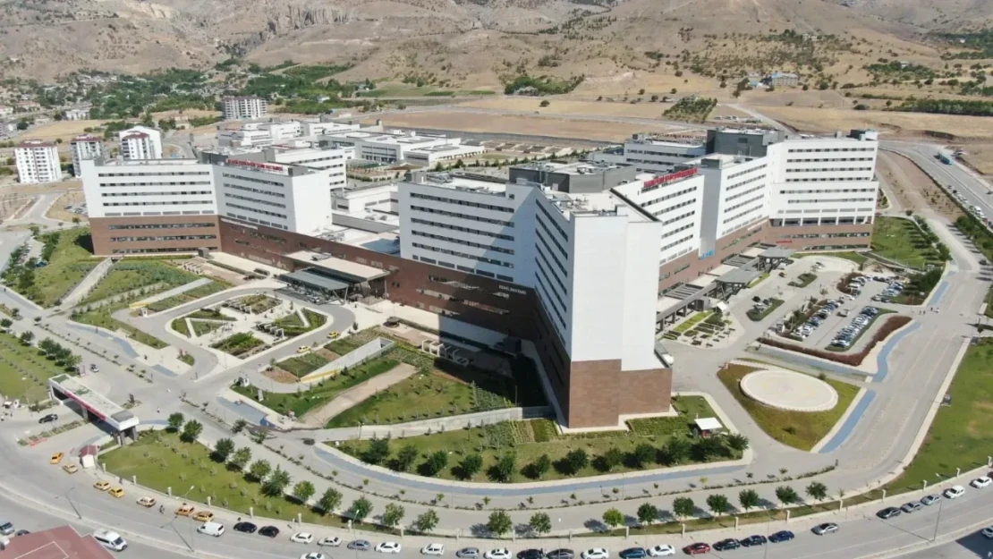 Fethi Sekin Şehir Hastanesi'ne Yeni Klinikler