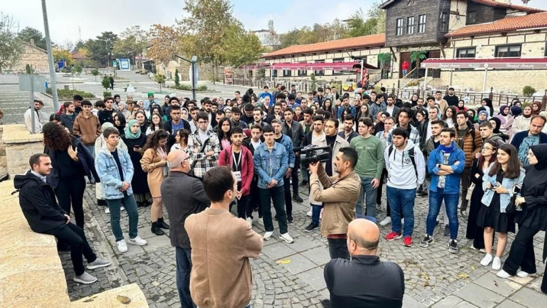 Fırat Üniversitesi Öğrencileri Harput'u Gezdi