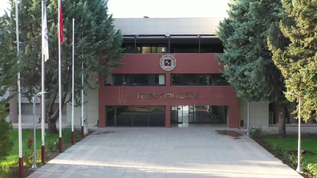 Fırat Üniversitesi Öğrencileri Uçak Ve Otobüs Biletlerini İndirimli Alacak