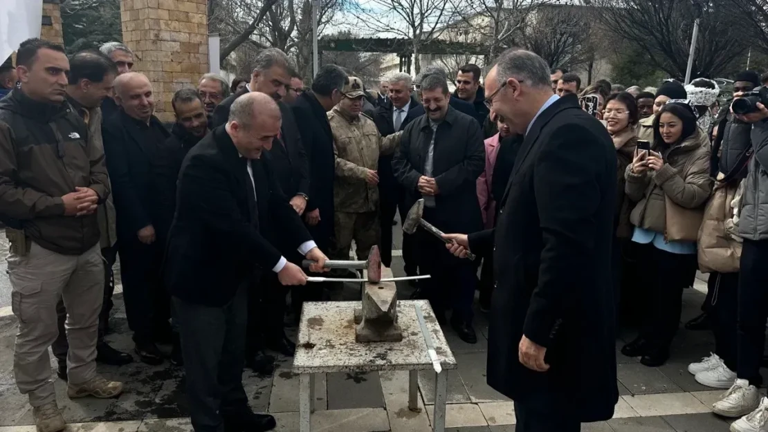 Fırat Üniversitesinde Nevruz Bayramı Coşkuyla Kutlandı