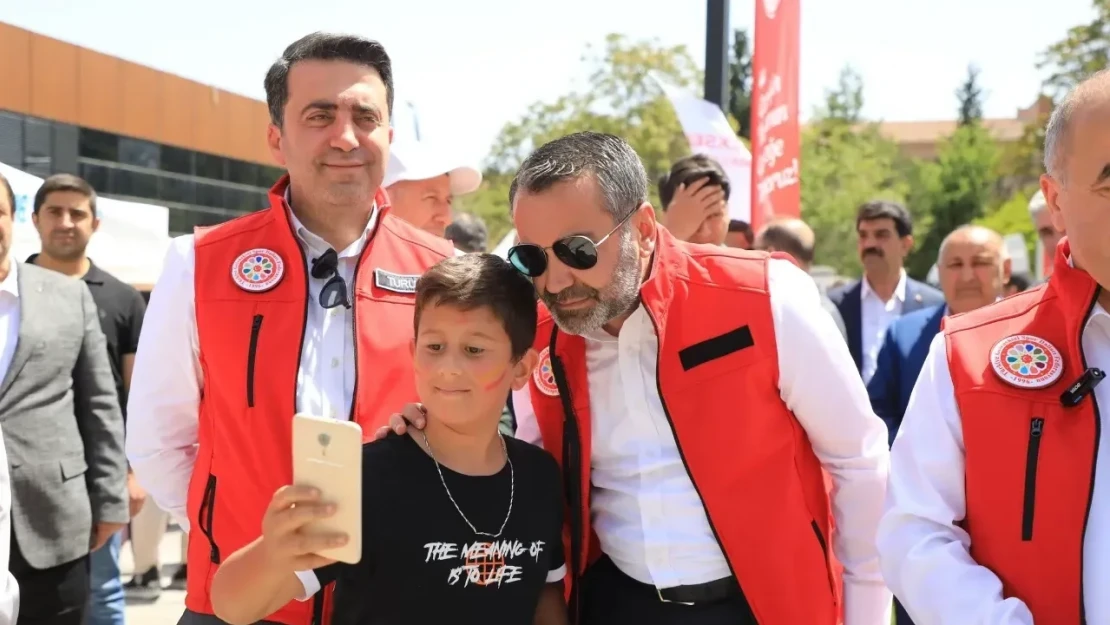 Geleneksel Oyunlar Tırı, Elazığ'da Çocuklarla Buluştu