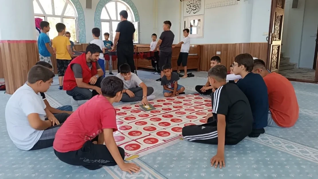 Gençlik Merkezi Lider Ve Gönüllülerinden Camii Temziliği