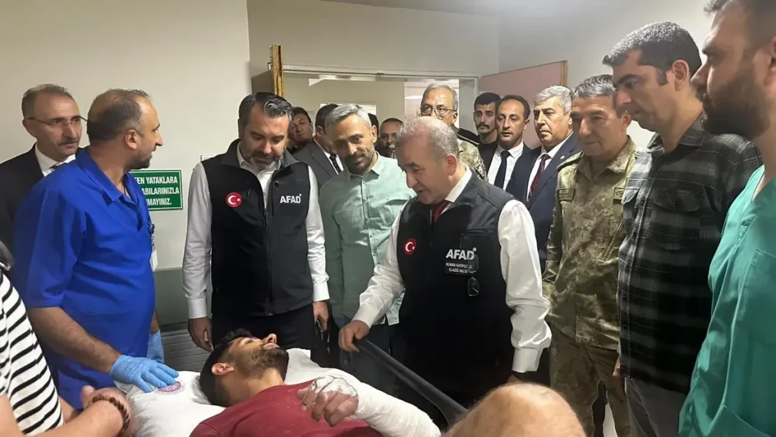 Hatipoğlu ve Şerifoğulları'ndan Depremde Yaralanan Vatandaşlara Ziyaret!