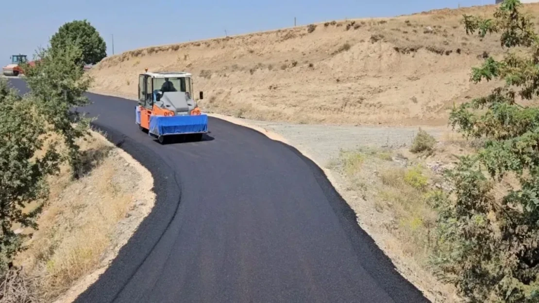 İl Özel İdare Daha Konforlu Yollar İçin Yoğun Mesai Harcıyor