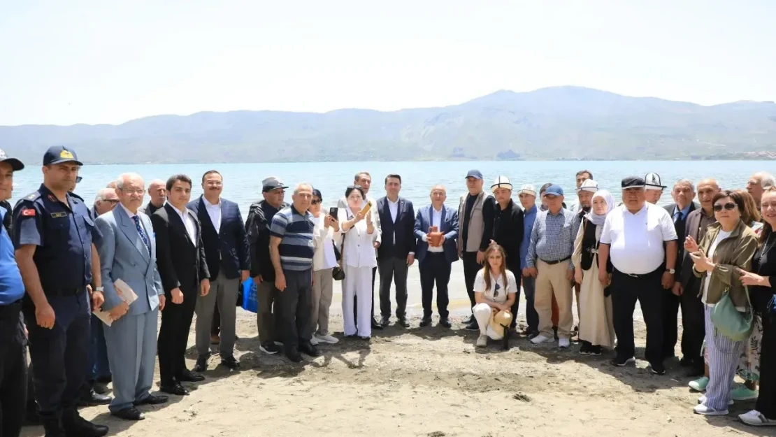 Issık Gölü'nden Hazar Gölü'ne Su Buluşması