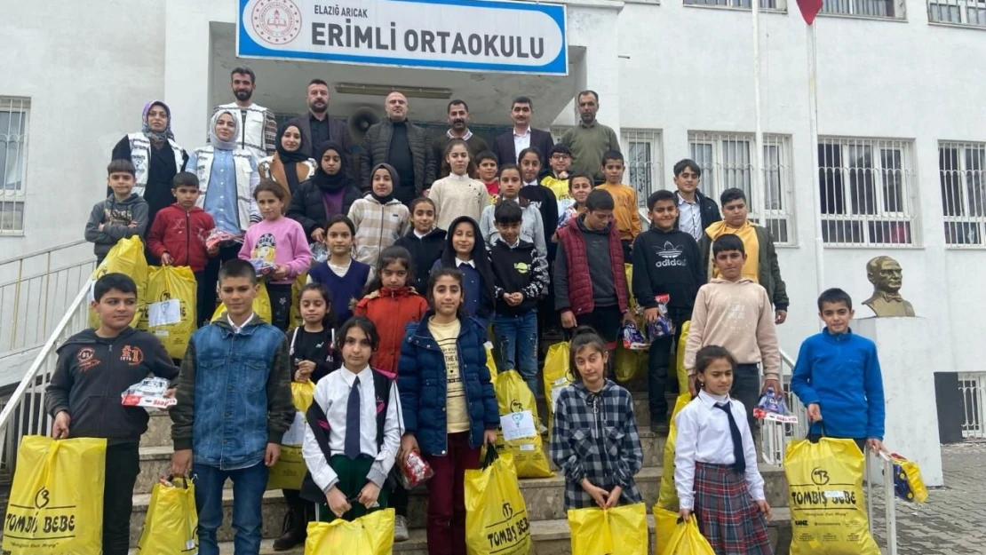 İyilik Çeşmesi'nde Köy Okullarına Yardım