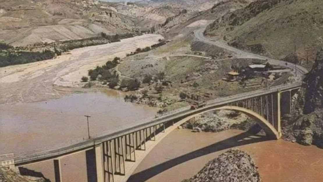 Kömürhan Köprüsünün Şaşırtan Fotosu