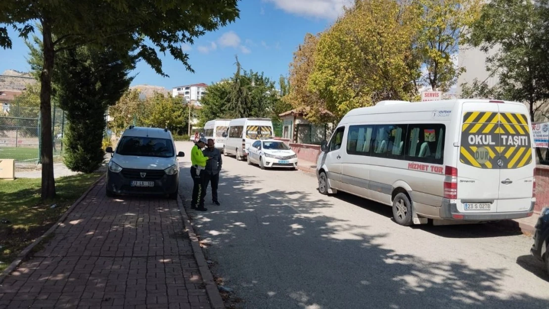 Okul Önlerinde Denetim Sürüyor