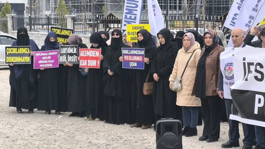 Okullarda Eşcinsellik Eğitimi Provokasyonu