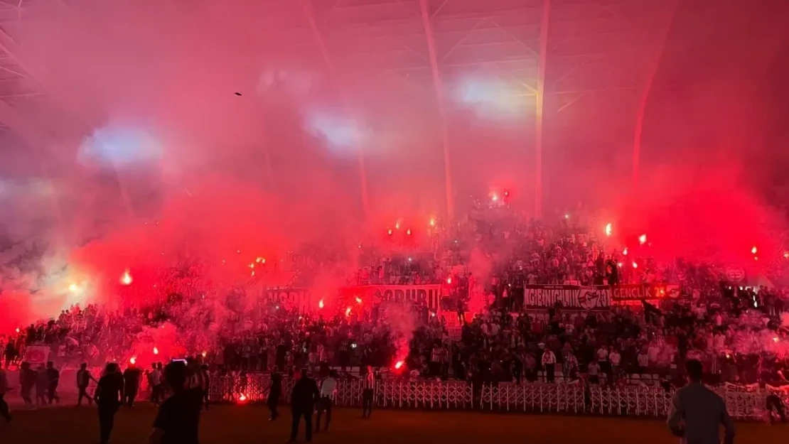 Şampiyona Yakışır Gece