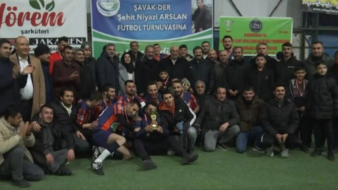 Şavak-Der Futbol Turnuvası Sona Erdi Aşağı Demirtaş Şampiyon