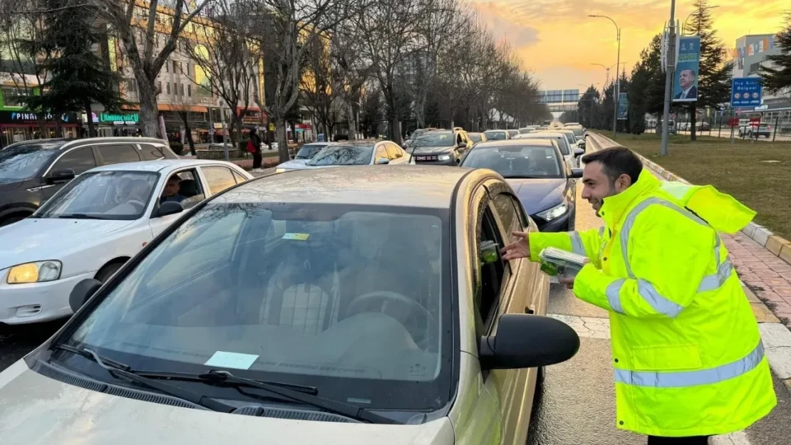 Şehrin Sokakları Ak Gençliğe Emanet!