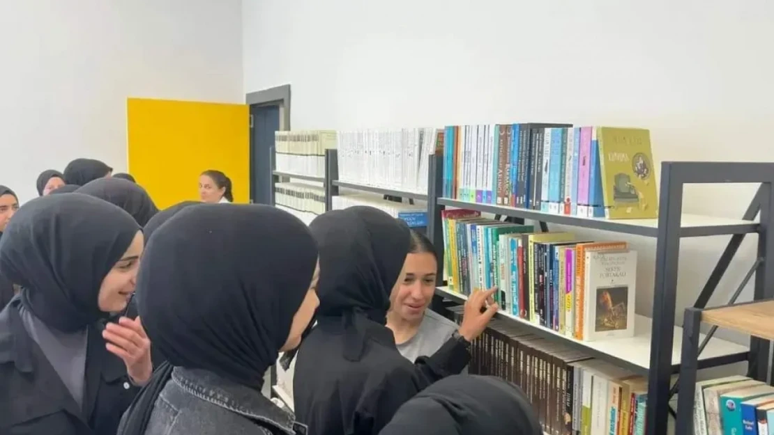 Türk Eğitim Sen'den Yeni Bir Kütüphane Daha
