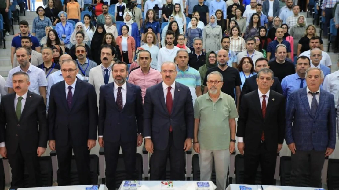 Türkiye'nin Depremselliği Fırat Üniversitesi'nde Masaya Yatırıldı