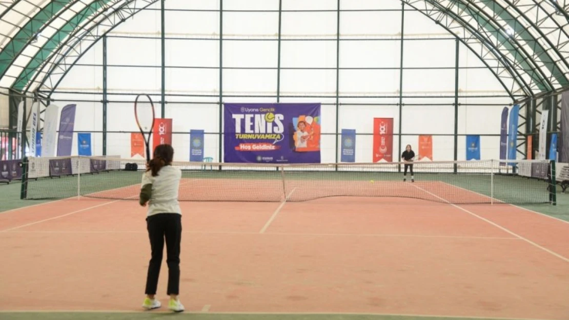 Uyanış Gençlik 2. Tenis Turnuvası Devam Ediyor