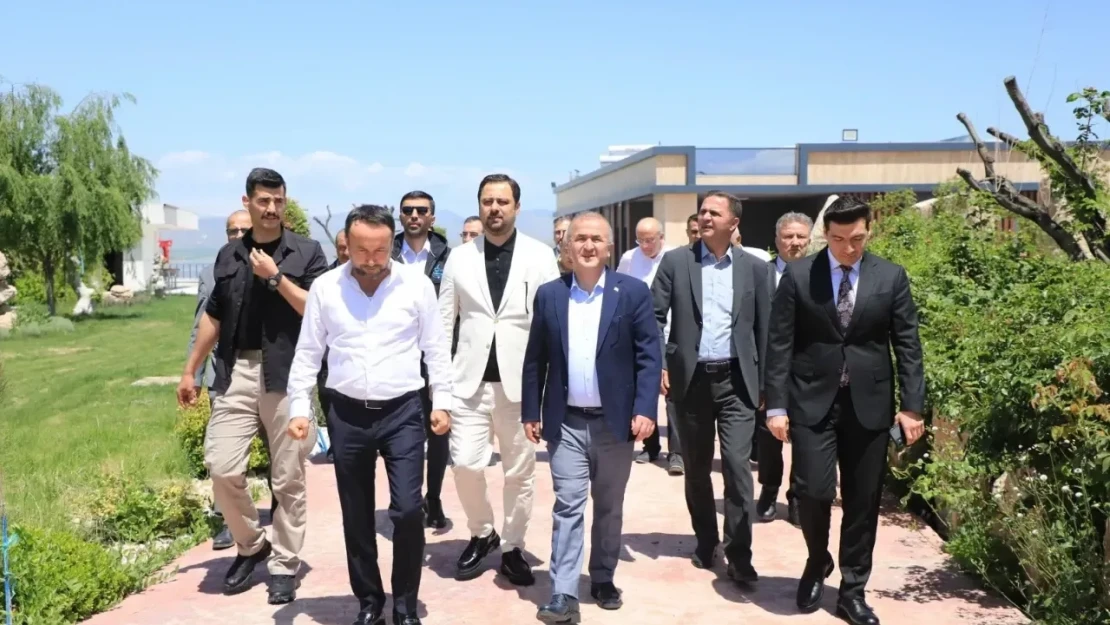 Vali Hatipoğlu'dan Ali Baysal Balık Çiftliğine Ziyaret
