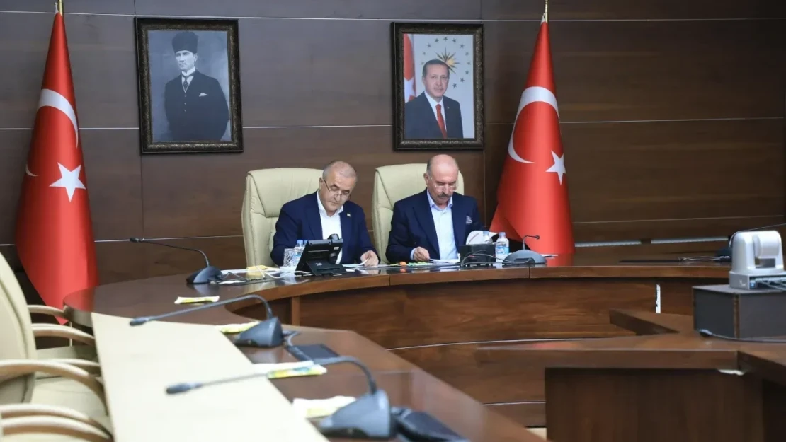 Vali Hatipoğlu'dan Bakan Yerlikaya'ya Brifing