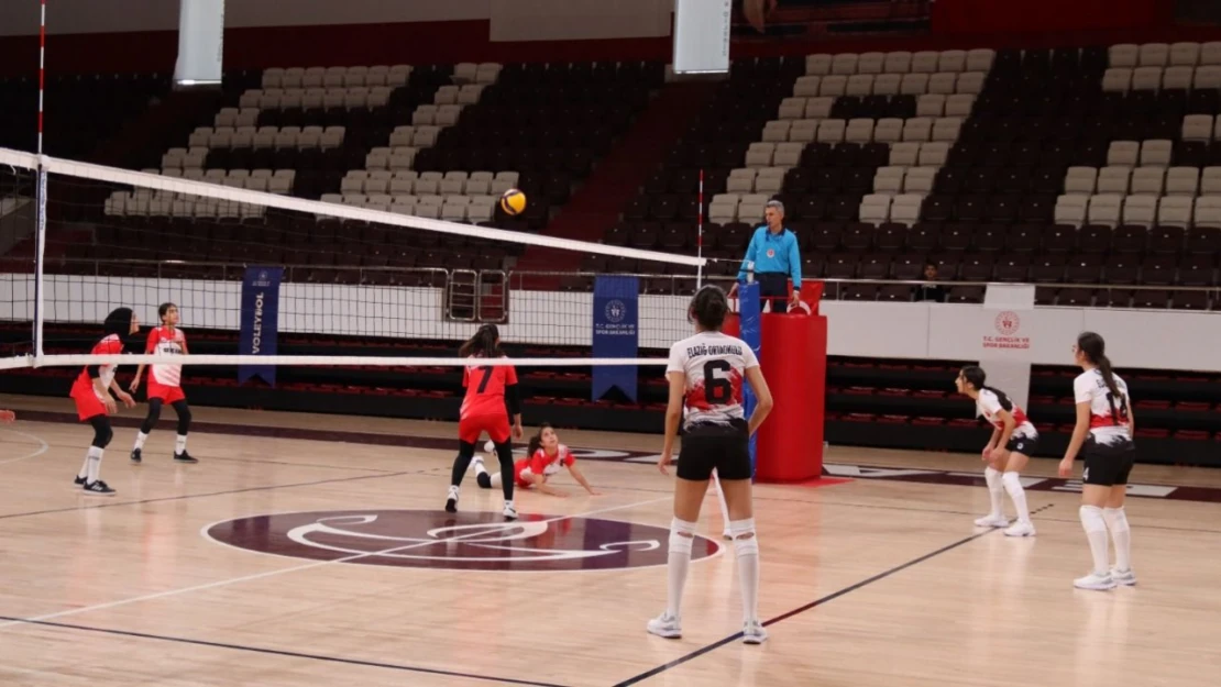 Voleybol İl Birinciliği Müsabakaları Sona Erdi