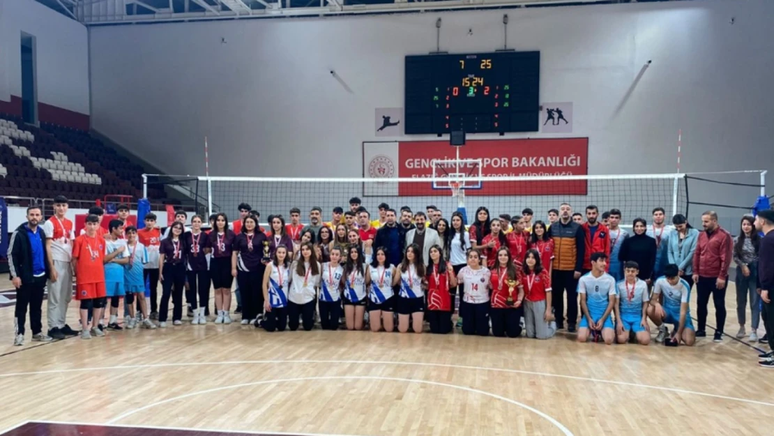 Voleybol Yerel Lig Müsabakaları Sona Erdi