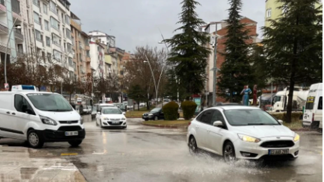 Yağışlar Etkili Oldu Elazığ Göle Döndü