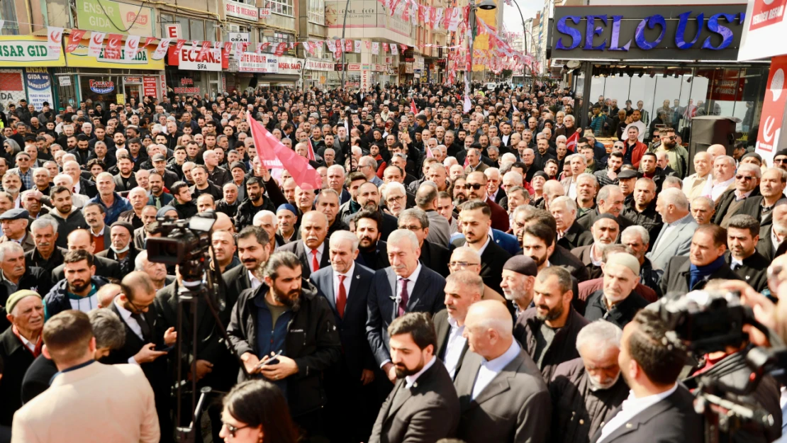 Yeniden Refah Partisi'nden Miting Gibi SKM Açılışı