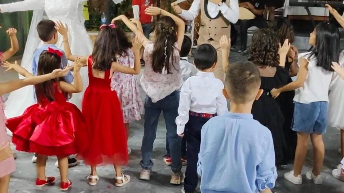 Zülküf ve Beyza Çifti Görkemli Bir Düğünle Hayatlarını Birleştirdi!