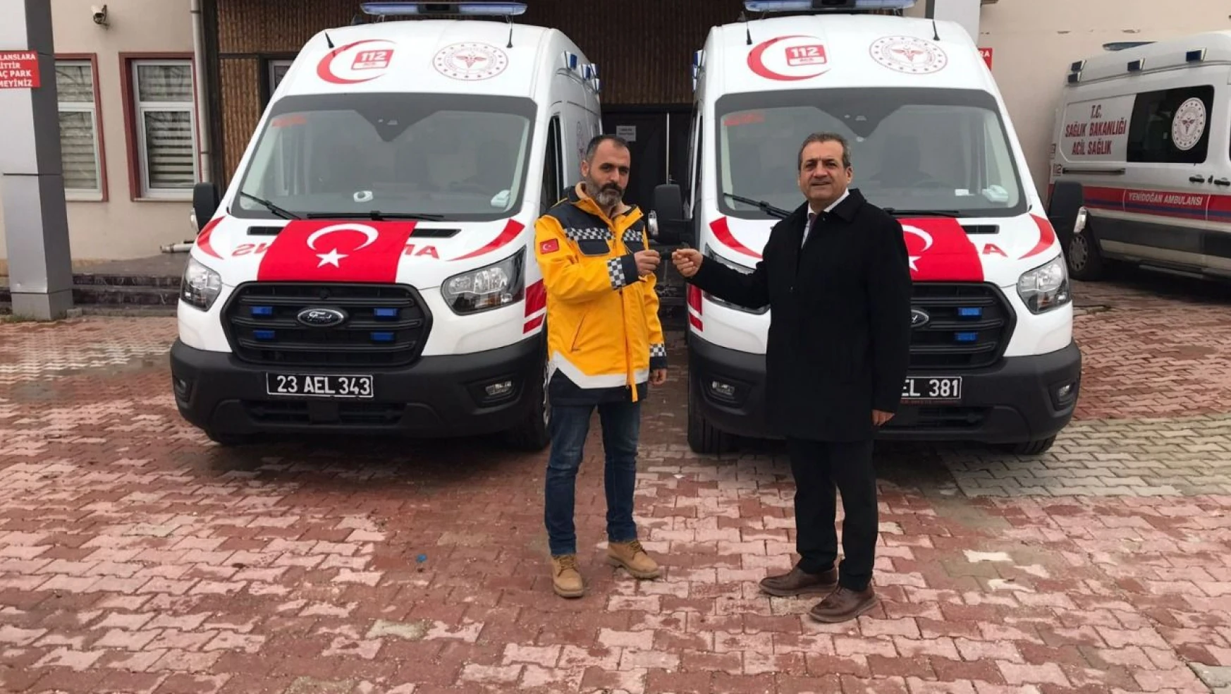 Elazığ'a 2 Ambulans Daha