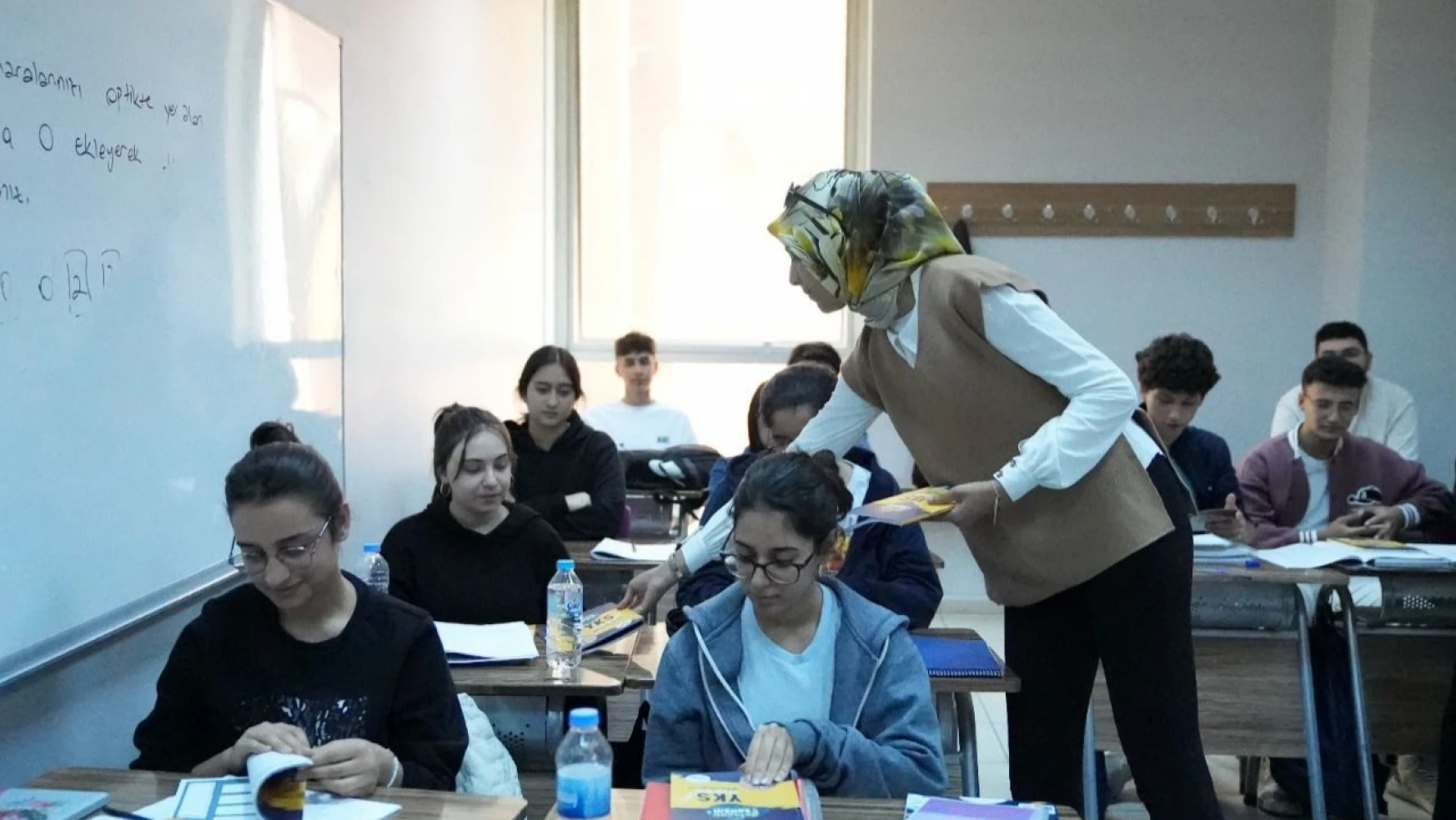 Elazığ Belediyesi, Öğrencilere Desteklerini Sürdürüyor