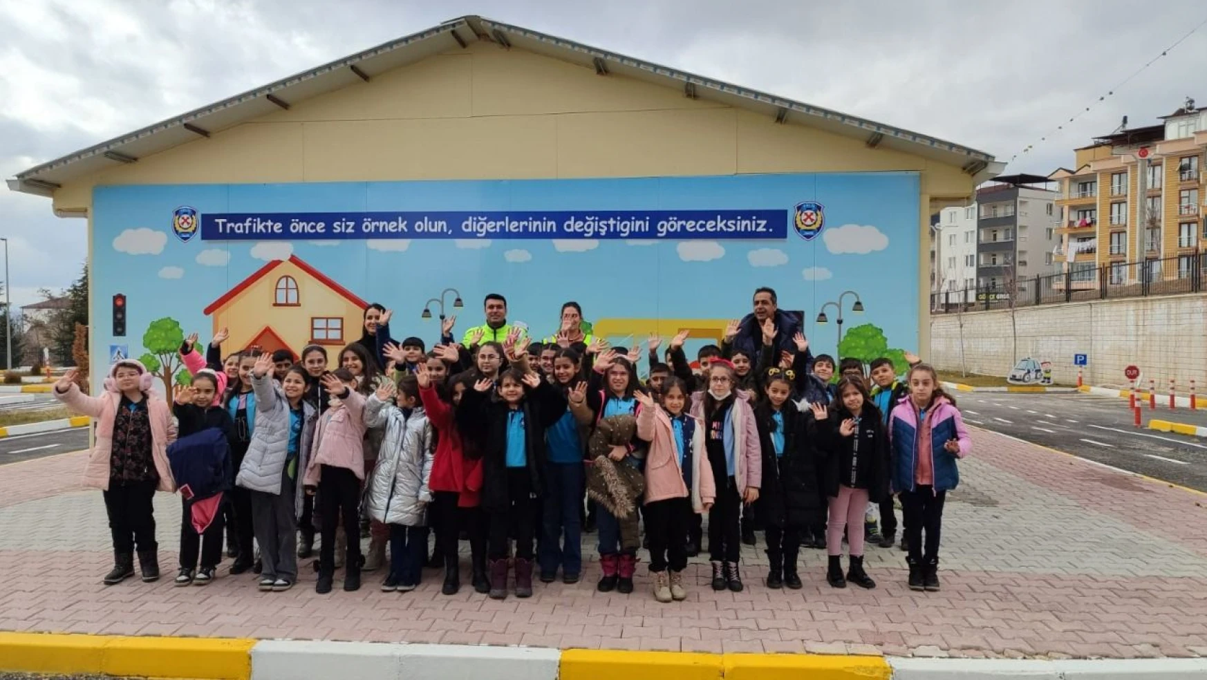 Elazığ'da Geleceğin Teminatı Çocuklara Trafik Eğitimi