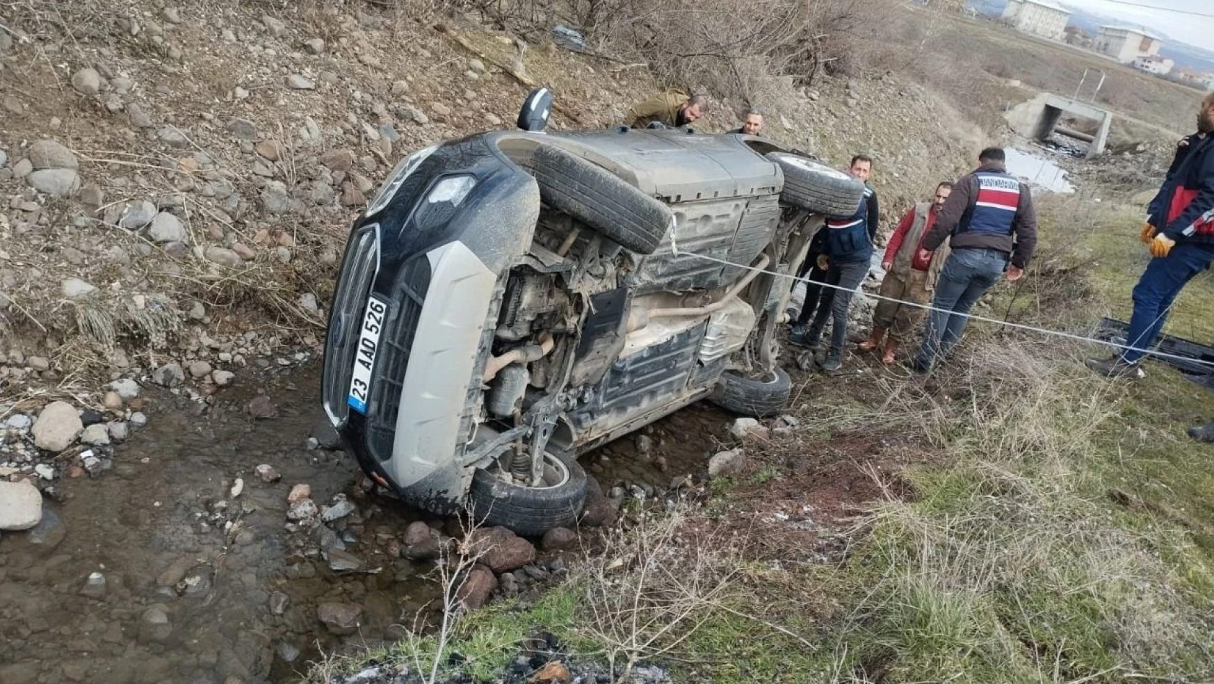Elazığ Karakoçan'da Kaza