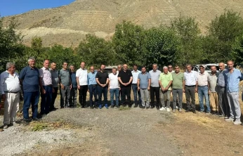 Ejder Açıkkapı, Palu'da Köy Köy Gezerek Hemşehrileriyle Buluştu