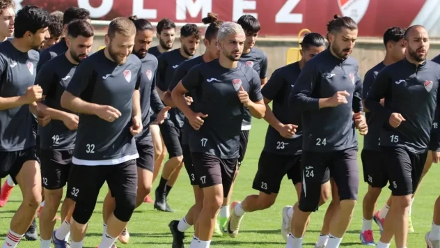 5 Futbolcumuz Yılın Onbirinde
