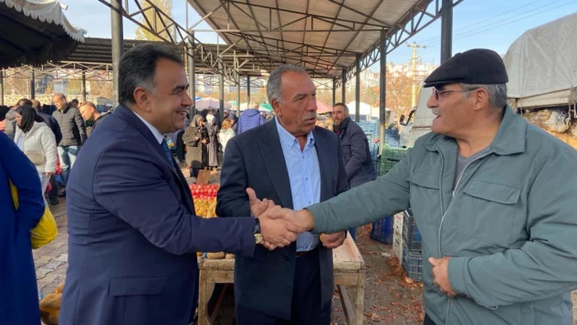 Belediye Başkan Aday Adayı Tekataş, Pazar Esnafı Ve Vatandaşlar İle Bir Araya Geldi